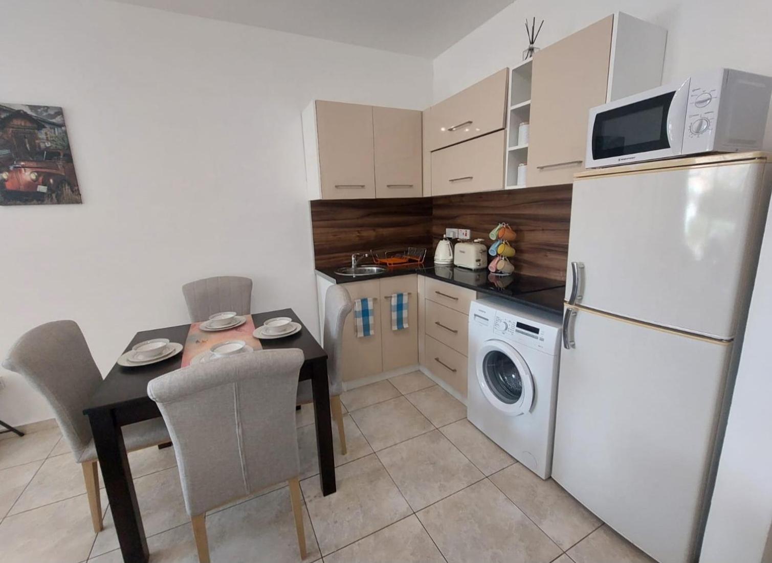 Joanne'S Cosy 1 Bdrm Apt パ フォス エクステリア 写真